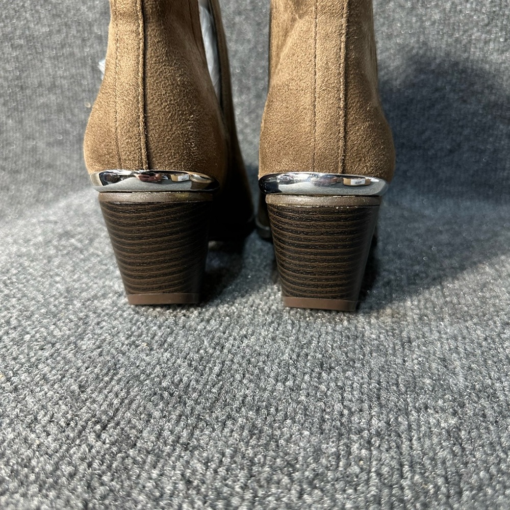 NWT women’s Journee Collection Issla ankle boots SZ 5.5 - Picture 3 of 6